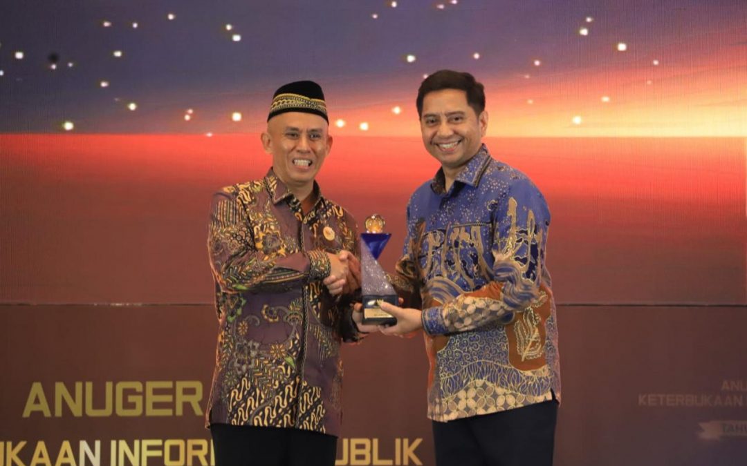 UIN Alauddin Makassar Raih Predikat Informatif pada Anugrah Keterbukaan Informasi Publik 2025